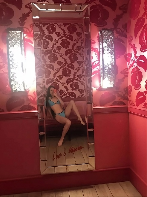 Маленькая кошечка ждёт в гости, чтобы поласкаться😘❤️ ВИРТ! ТГ с фоточками и видео https://t.me/sonya_massage ❤️Подпишись❤️
Разверни⬇️