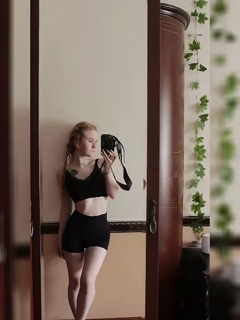 ✨днём я ангел, но ночью во мне просыпается демон...✨ КОЛЛЕКЦИЯ ПОРНУШКИ
https://t.me/sexandloveeee