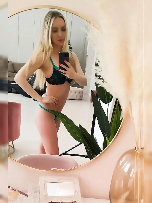 Привет я Анна 💋 Chanel
Приглашаю тебя в гости, Могу приехать к тебе или устроим жаркий Вирт.  ТГ ЛС: @AnnaChanel25