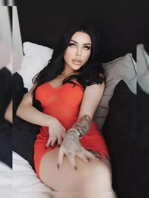 новый тг канал  https://t.me/astoon_martini 🖤 Чувственная брюнетка , с большой грудью и пухлыми губами. Стройная фигура 👅