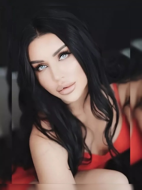 новый тг канал  https://t.me/astoon_martini 🖤 Чувственная брюнетка , с большой грудью и пухлыми губами. Стройная фигура 👅