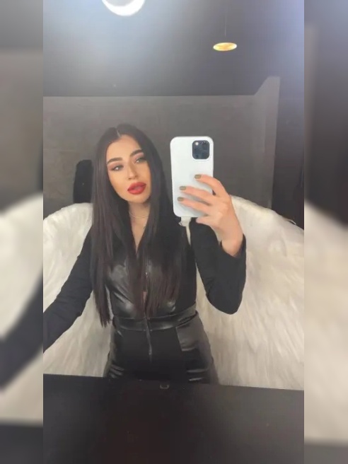 🌹✨ Загадочная красавица, искусно соблазняющая своим обаянием 🔥