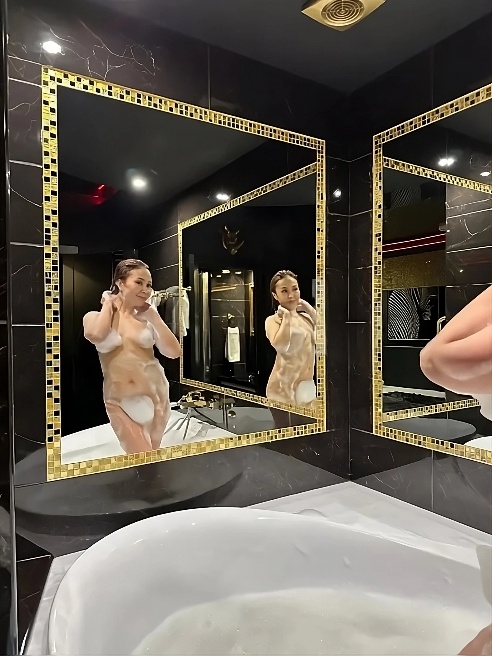 Инди! Я лёгкая на подъем малышка🥰Жду с нетерпением воспитанных и чистоплотных джентльменов в гости😘