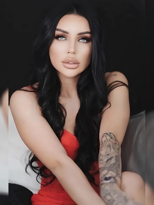 Добро пожаловать в мир сладости и райского удовольствия!
Я - CANDY LINA 🍭
Твоя идеальная спутница, которая скрасит любой вечер Добро пожаловать в мир сладости и райского удовольствия!
Я - CANDY LINA 🍭
Твоя идеальная спутница, которая скрасит любой вечер