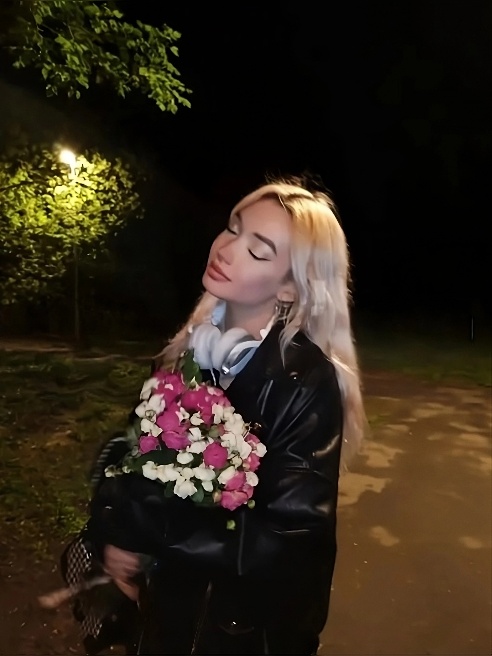 Ты потеряешь голову от удовольствия💦 ✨
Хочу провести чувственный вечер 🖤
Тг. канал: https://t.me/ObedientGirl
