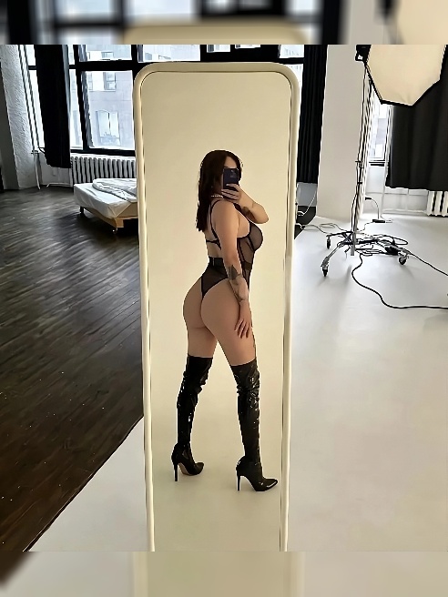 Милая брюнетка с 4 размером груди 😍
После встречи еще долго будешь ее вспоминать💗