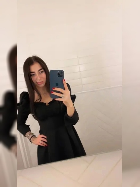 Добро пожаловать в вихрь страсти, где я – воплощение ваших самых дерзких фантазий. 😈 Добро пожаловать в вихрь страсти, где я – воплощение ваших самых дерзких фантазий. 😈