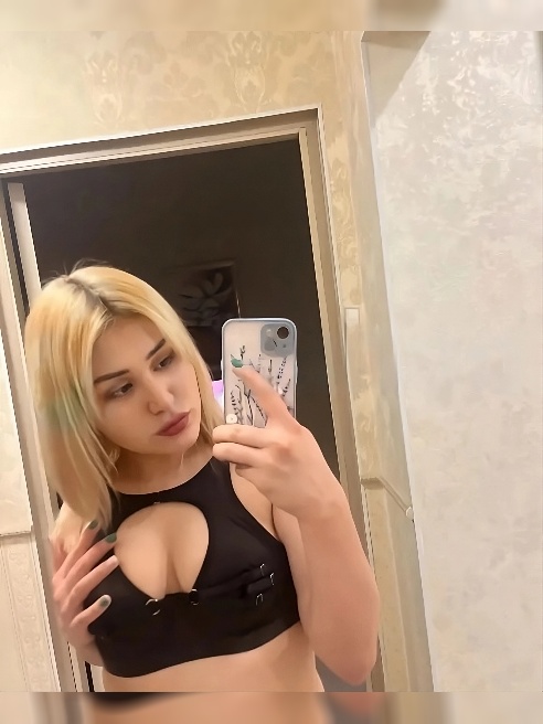 Молодая , красивая горячая штучка 🔥💋