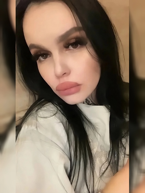 В часик включены: МБР, куни, фетиш, поцелуи, поза 69. Фотки мои, живу одна! 🍌😋