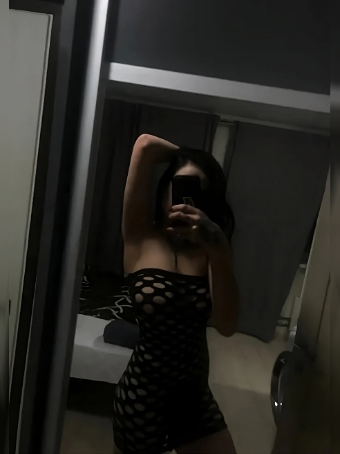 В часик включены: МБР, куни, фетиш, поцелуи, поза 69. Фотки мои, живу одна! 🍌😋