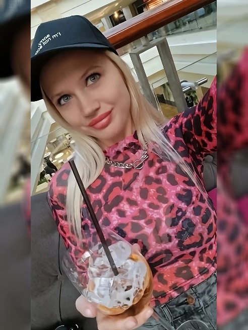 НАСТОЯЩАЯ PORN🍓STAR⭐️фильмов для взрослых🔞
Выезд🐾😈💦