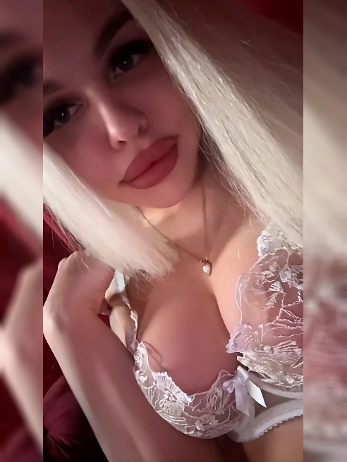 Красота, ум и обаяние - все это я готова предложить вам!