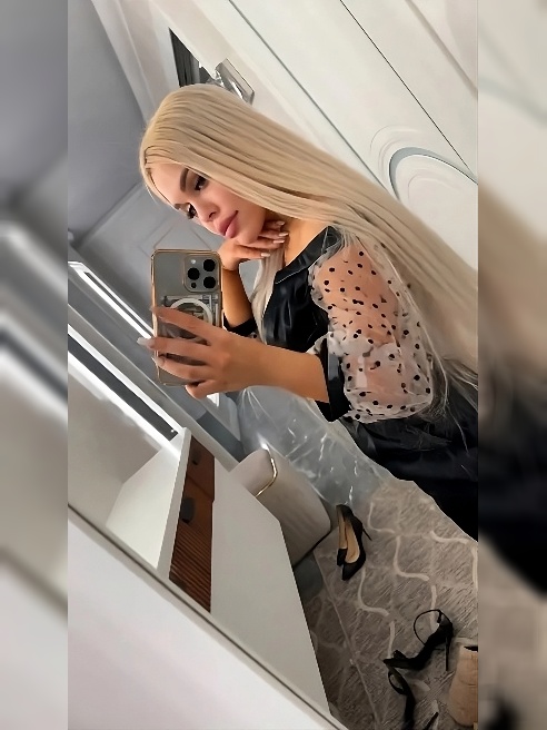 Красота, ум и обаяние - все это я готова предложить вам!