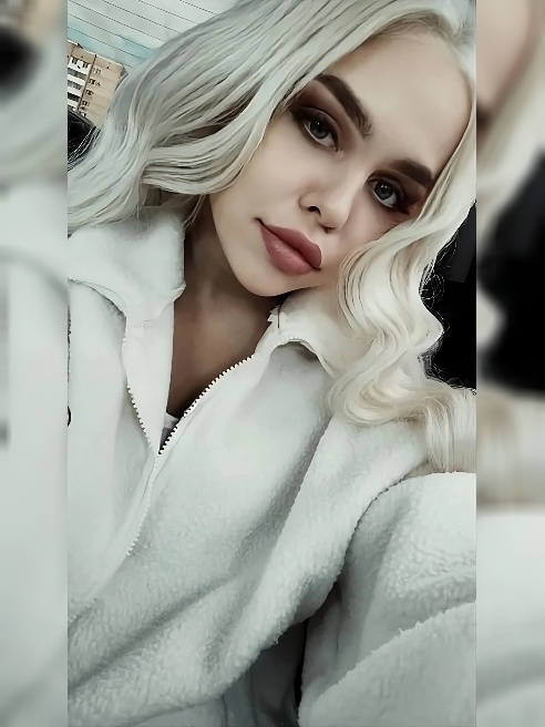 Красота, ум и обаяние - все это я готова предложить вам!