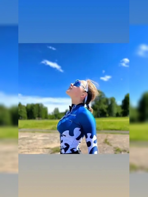 У меня спортивное подтянутое тело