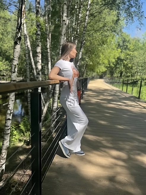 Я обожаю ласковые и нежные встречи 👄
Чувственна и нежна, а сервис огонь 🔥 
Анкета соответствует на 💯
