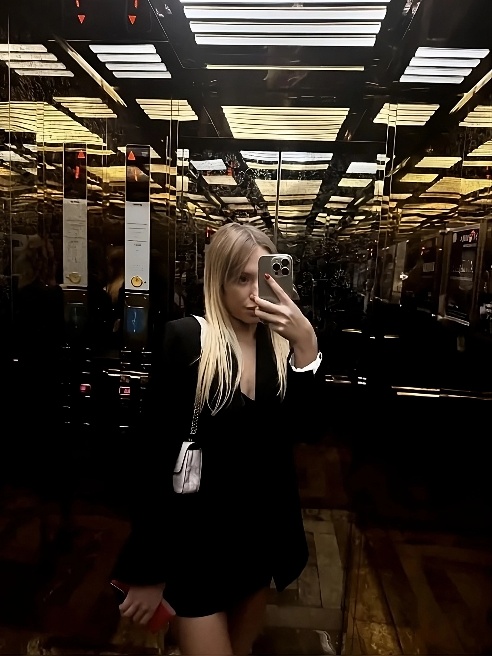 Рада познакомиться ,меня зовут Виктория 🙃
Читай мое описание ниже 👇🏻 Рада познакомиться ,меня зовут Виктория 🙃
Читай мое описание ниже 👇🏻