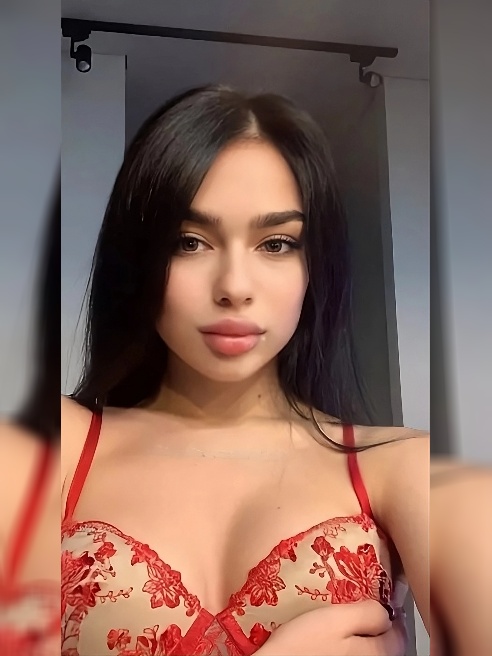 Все самое вкусное включено в стоимость 💋Молоденькая, худенькая и страстная кошечка с сочными губами!