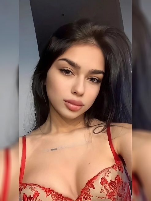 Все самое вкусное включено в стоимость 💋Молоденькая, худенькая и страстная кошечка с сочными губами!