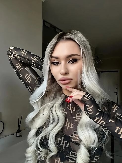 Кошечка,мррр🐈‍⬛💕
Все встречи в формате GFE💋