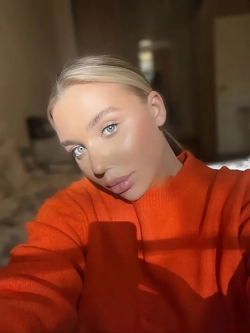 Читай полное описание💋👇🏻
Выезд от 2-х часов.Сохрани мой номер, так ты сможешь связаться со мной , если анкета выключена💞
