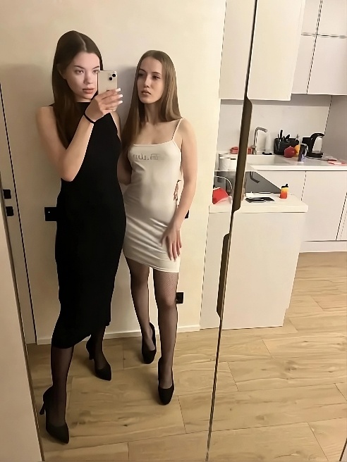 Две кошечки ждут тебя в гости ;) Две кошечки ждут тебя в гости ;)