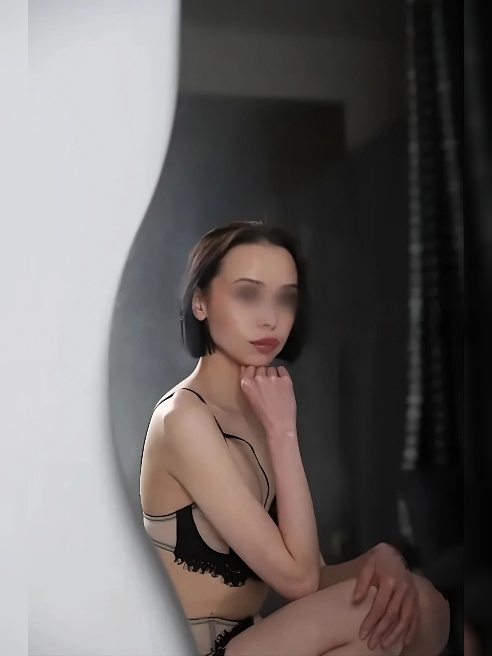 Страстная, чувственная, нежная. Я буду ласкать тебя своими нежными губками, а потом отдамся тебе полностью