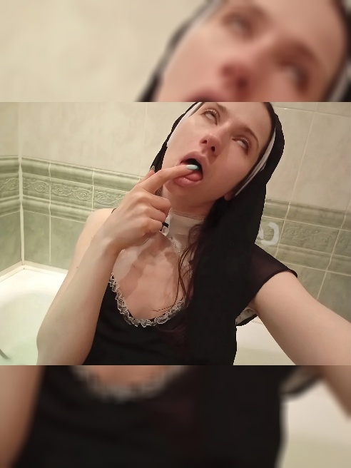 В детстве смотрела порно вместо Диснея 😅

Обожаю вирт ❤️ Не скрываю личико 🥰 Давай кончим вместе?