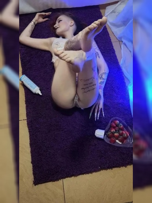 Когда чердак ржавый в подвале всегда будет мокро)..
Давай сегодня будем порхать вместе в танце на моей кровати 💜
Я не АННА!