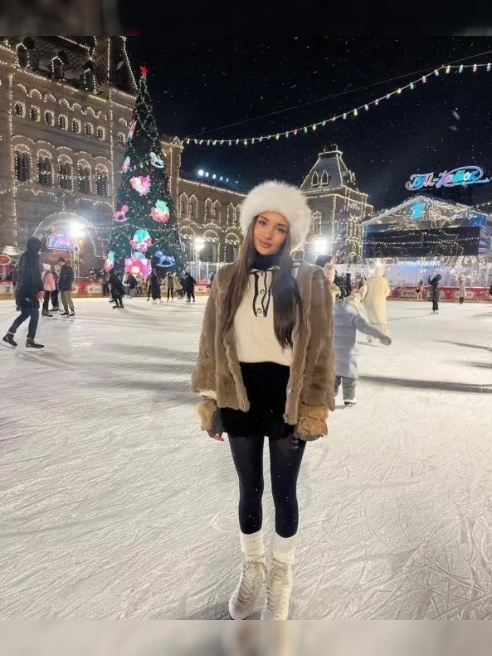 красивое подтянутое тело, упругая попка, красивая грудь и отличная растя красивое подтянутое тело, упругая попка, красивая грудь и отличная растя
