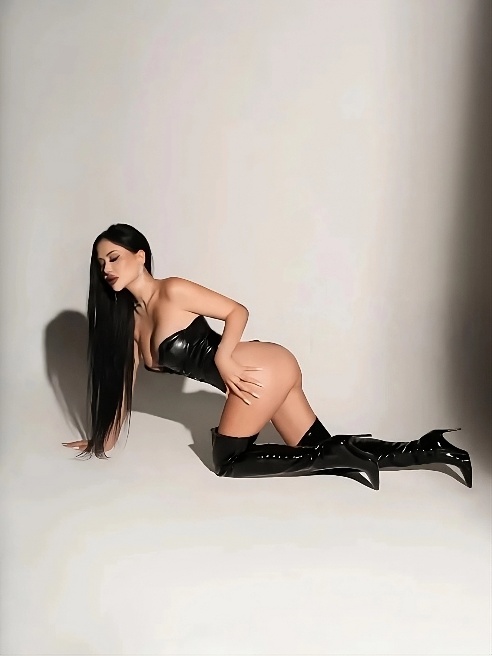 Люблю секс, общение и поцелуи 💋 жду тебя в гости на маленькие шалости ❤️‍🔥