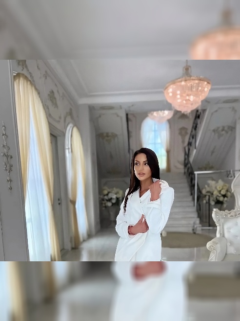 Люблю мужественные руки, и когда моя киска мокнет💦 от их прикосновений💋💋💋