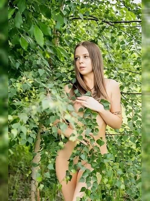 Привет, меня зовут Катя! Я обожаю страстный, чувственный секс🍑
Подробнее: https://t.me/+_ZLm-TxESzk5MzM6