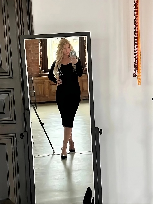 Привет:) меня зовут Ева💋 Каждый день веду свой тг канал❤️
https://t.me/imbarbieeva
