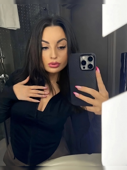 Со мной ты откроешь новые грани чувственности и экстаза, которые подарят тебе невероятные ощущения. Со мной ты откроешь новые грани чувственности и экстаза, которые подарят тебе невероятные ощущения.