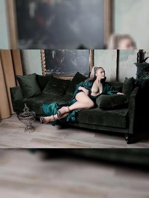 можешь называть меня малышка🥰