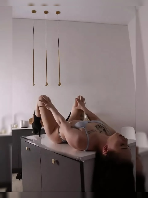 Поскакать на тебе?)