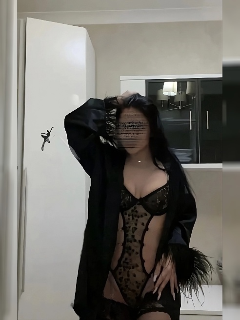 Новенькая девочка на сайте! 
Без опыта в сфере! 
Мбр включен  в часик 😍💦