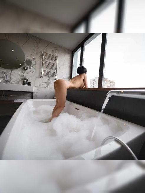 Стану твоей  классной любовницей 💕