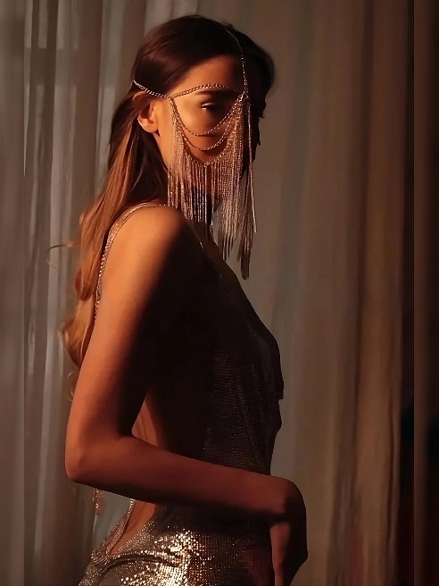 У меня сладкий голос, обольстительный взгляд, точеная фигура😈🔞🤤
