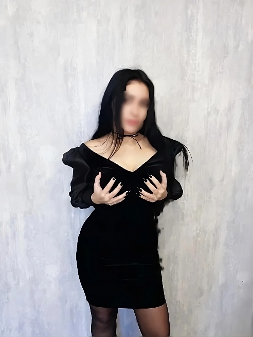 Новенькая девочка на сайте! 
Без опыта в сфере! 
Мбр включен  в часик 😍💦