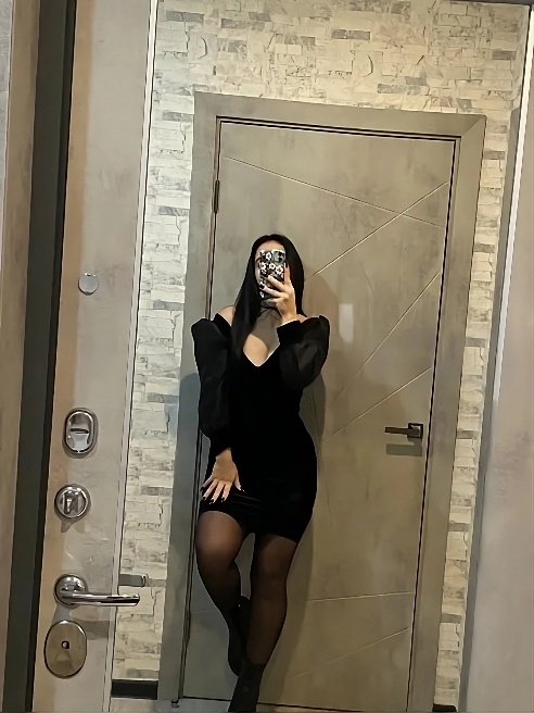 Новенькая девочка на сайте! 
Без опыта в сфере! 
Мбр включен  в часик 😍💦