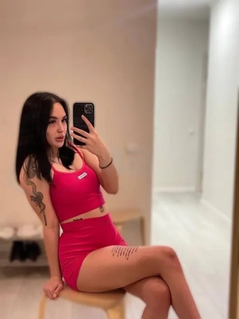 Что выберешь-нежность и ласка или чуть погрубее? Или совместим?😈 Со мной никогда не бывает скучно и сухо 💦) 🔞Фото мои. Что выберешь-нежность и ласка или чуть погрубее? Или совместим?😈 Со мной никогда не бывает скучно и сухо 💦) 🔞Фото мои.