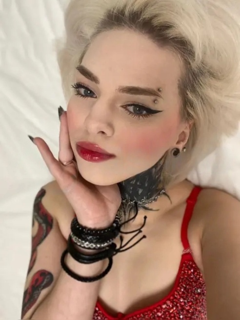 Есть программы для неопытных и девственников  💋 сочный мбр входит в цену моего часика 💗принимаю одна!