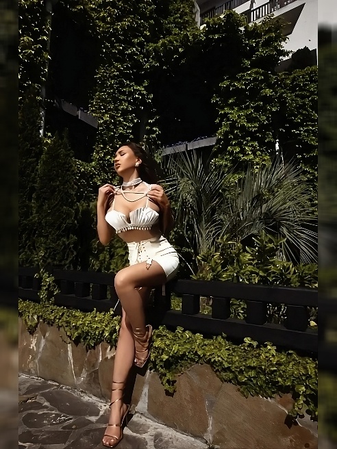 Обожаю сосать 🤤 могу часами ⏰ 
Скорее приходи в гости! Я жду тебя 😍