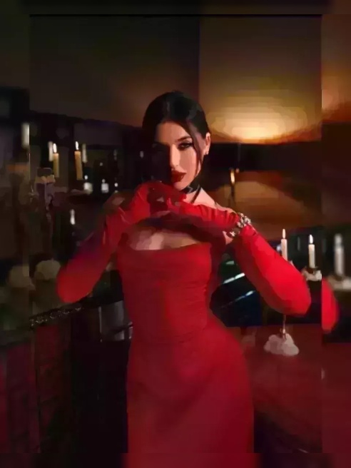 Мёд для твоих глаз и ушей🍯
 https://t.me/pieceof_sweetypie ❤️‍🔥