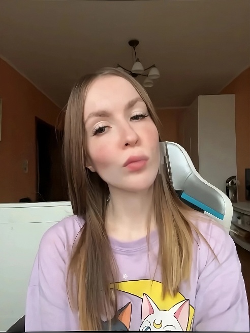 Невинная внешность и хрупкая фигурка, за которыми скрывается настоящая пошлячка и оторва 💦😈