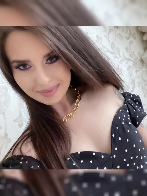 Преданная фанатка анального секса и продолжительного минета! 😈🔥
Умелая в позе наездницы! 😘❤️ 
Шикарный вид сзади!🔥🔥🔥
