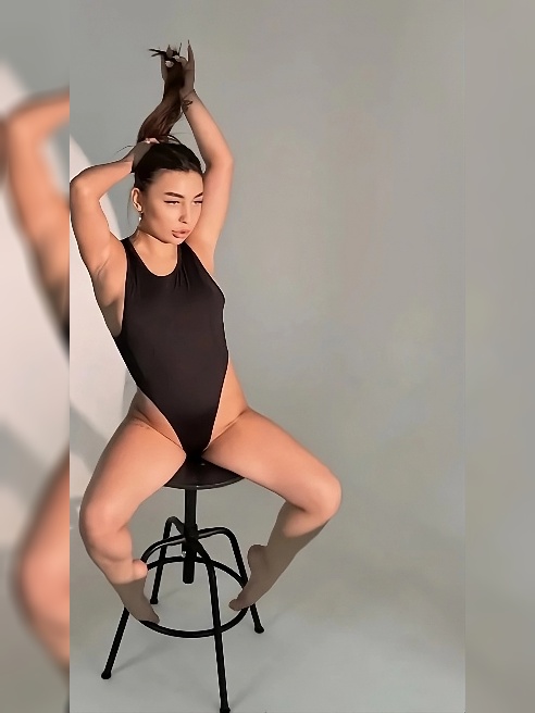 Хотел бы ощутить дикую пантеру у себя в постели? 😈 Уверена что ты охуеешь от моих навыков 😍 ниже мой телеграм канал 👇🏻