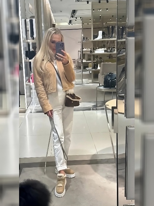 Мои горячие поцелуи💋🫦 сведут тебя с ума ❤️‍🔥